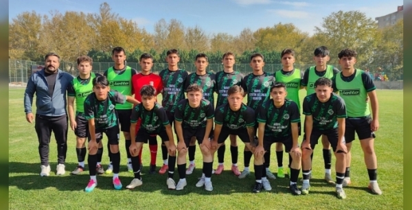 Sarayönü gençleri sahasında Kadınhanıspor’a farklı mağlup oldu