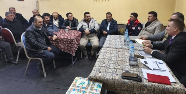 Seçen, Sarayönü'nde çiftçiler bir araya geldi; tarımsal üretim ve sigorta ele alındı