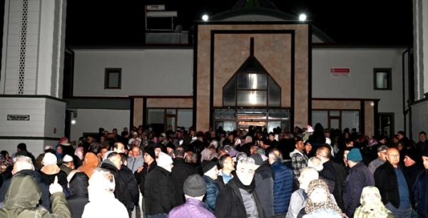 Seydişehir’de duygu dolu anlar: Umreciler dualarla uğurlandı