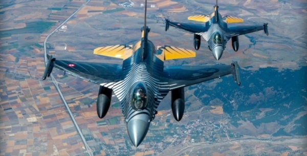 Solo Türk yeni imza posterlerini hazırladı