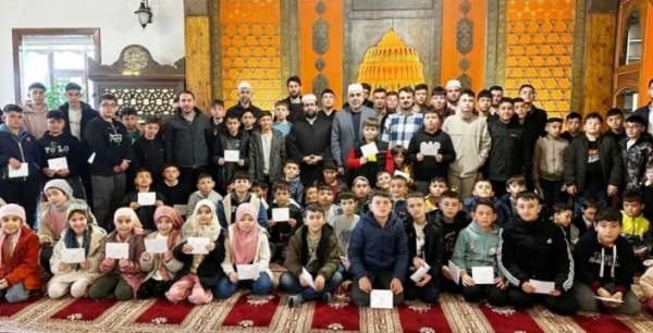  “Teravih Sizden, Bayram Harçlığı Bizden” etkinliği yoğun ilgi gördü