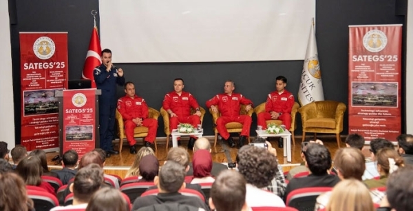 Türk Yıldızları, Selçuk Üniversitesi öğrencileriyle deneyimlerini paylaştı