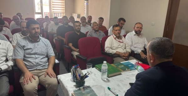 Yurtlarda görev yapan manevi danışmanlara seminer