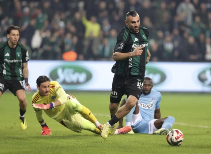 Serdar Dursun'dan şok iddia: 'Golde yüzde 100 faul vardı, VAR nasıl dönmedi?