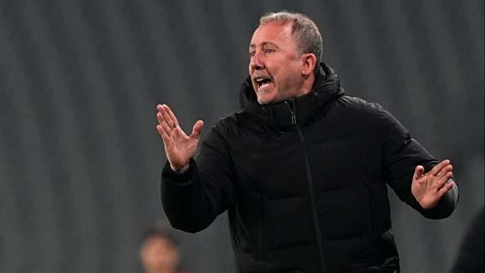 Sergen Yalçın'dan şok sözler: 'Acayip şeyler duyuyorum, görevi bırakmıyorum!'