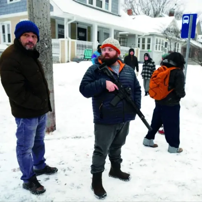 Siviller ICE'ye Karşı Silahlandı: ABD'de Gerilim Tırmanıyor