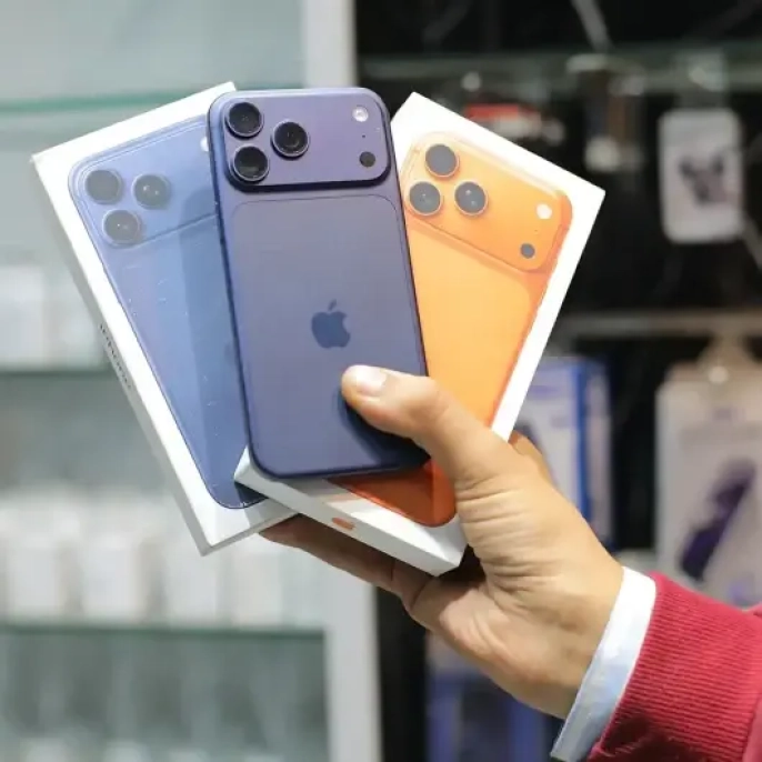 Şok eden çifte standart: İsrail Gazze'ye ekmek yasak, altın kaplama iPhone serbest!