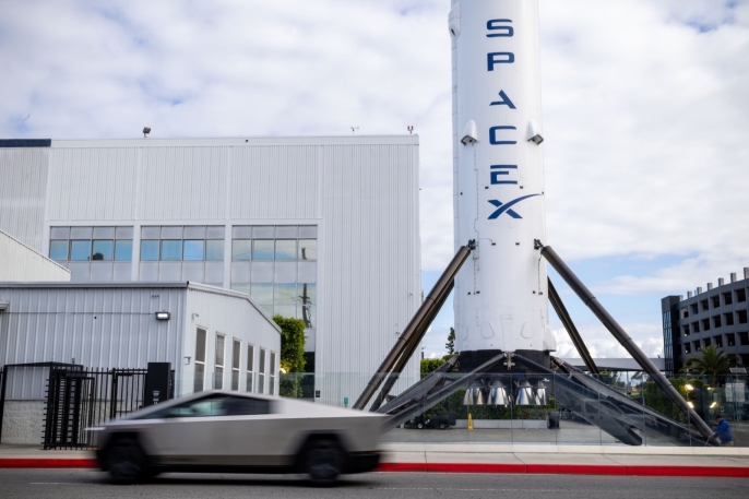 SpaceX ve Tesla, birleşim incelemesi için özel komiteler kurdu