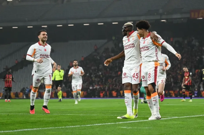 Spor Gündemi Karıştı: Galatasaray Liderliğini Sağlamlaştırdı, Fenerbahçe Kritik Virajda, Beşiktaş Yıldız Peşinde!