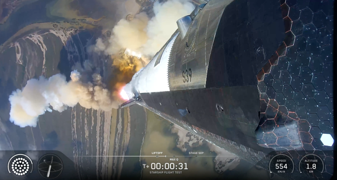 Starship V3'ün ilk denemesi hüsranla bitti: Booster geri dönerken infilak etti