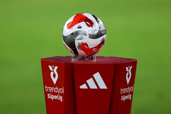 Süper Lig'de takvimler değişti: Milli takım ve Avrupa kupaları öncelik kazandı