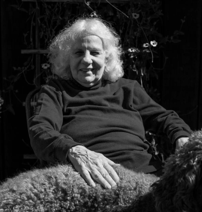 Teknoloji yazarı Paulina Borsook, yeni baskısıyla yeniden gündemde
