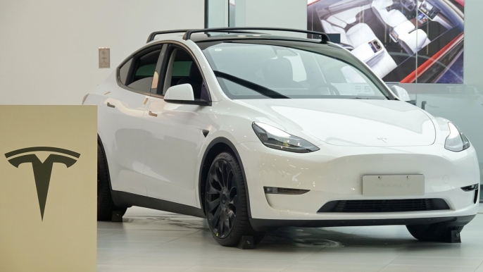 Tesla, Çin'de 3 milyon aracı geri çağırıyor