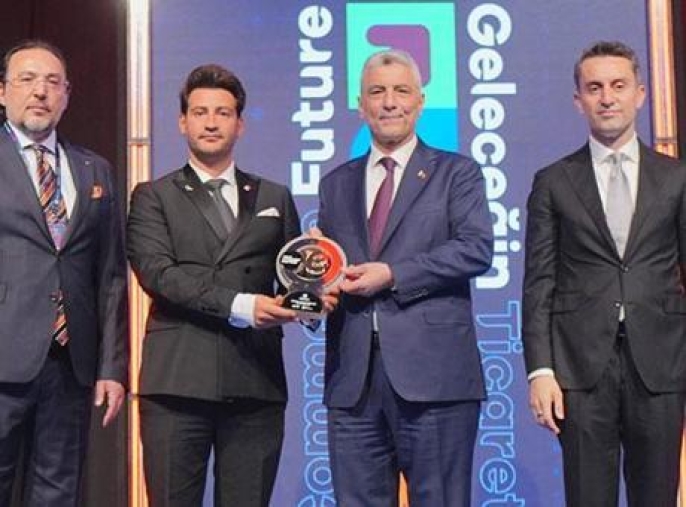 Ticaret bakanı Bolat'tan e-ticaret kahramanına prestijli ödül: Av. Atakan Karataş onurlandırılıyor!