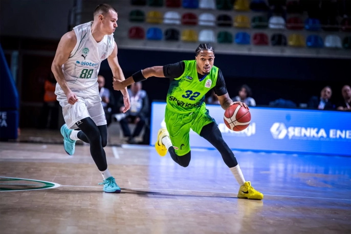 Tofaş, son saniye basketiyle kazandı