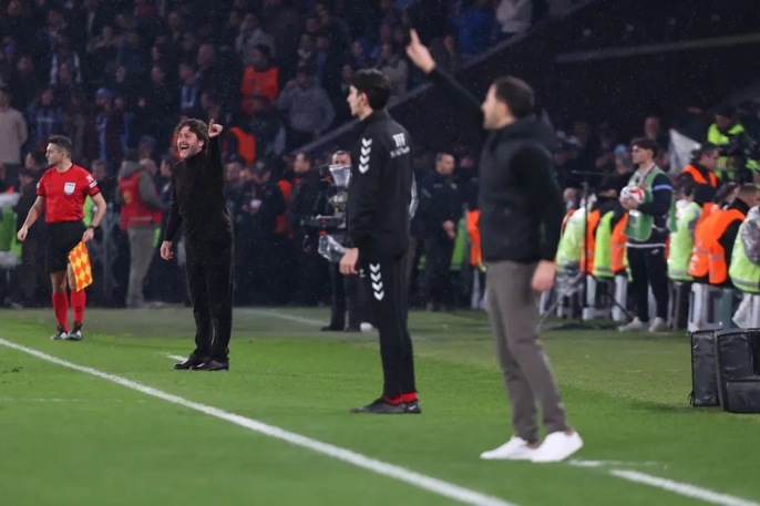 Trabzonspor-Fenerbahçe derbisinde taktik savaşı: Tedesco satranç oynadı, Tekke dama