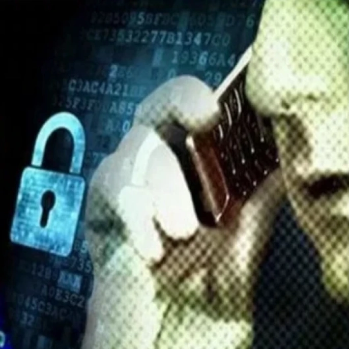 Trump, iletişimlerin izlenmesini sağlayan yasayı onayladı