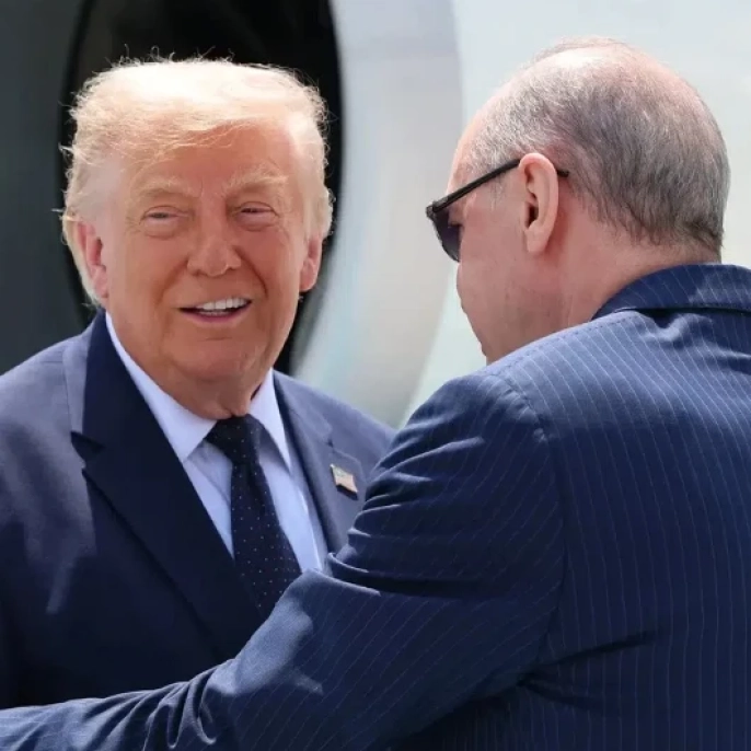 Trump İran'la görüşmeleri resmen bitirdi, petrol fiyatları fırladı!