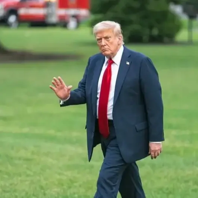 Trump'tan Grönland'a şaşırtan hamle: Hastane gemisi yolda!