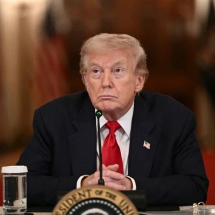 Trump'tan İran'a 'uranyum' tehdidi: Yaklaşırlarsa havaya uçururuz!