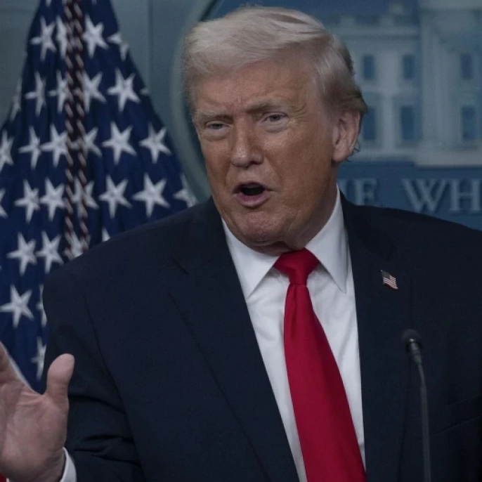 Trump'tan İsrail'e 'kendini koru' mesajı, ABD-İran geriliminde kritik açıklamalar