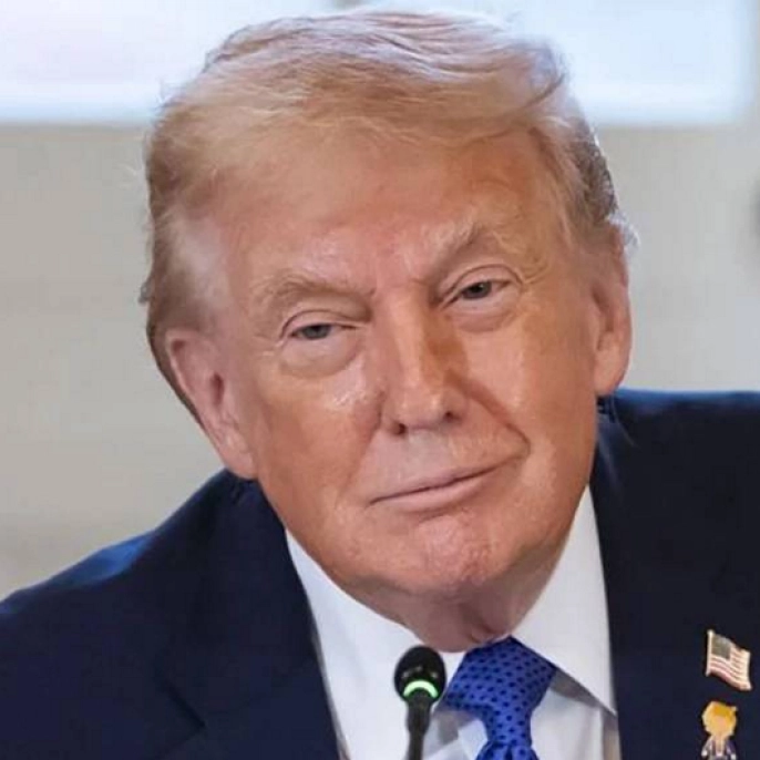 Trump'tan şok eden paylaşım: Kendini Venezuela Başkanı ilan etti!