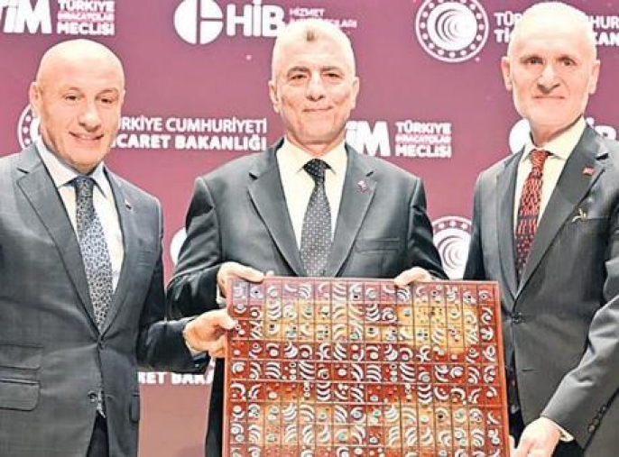 Türkiye'den tarihi hizmet ihracatı rekoru: 121 milyar dolar aşıldı!