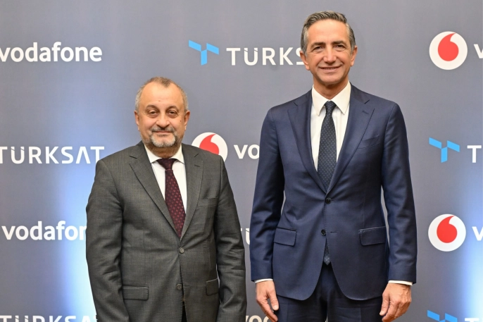 Türksat ve Vodafone, fiber interneti yaygınlaştırmak için el ele verdi