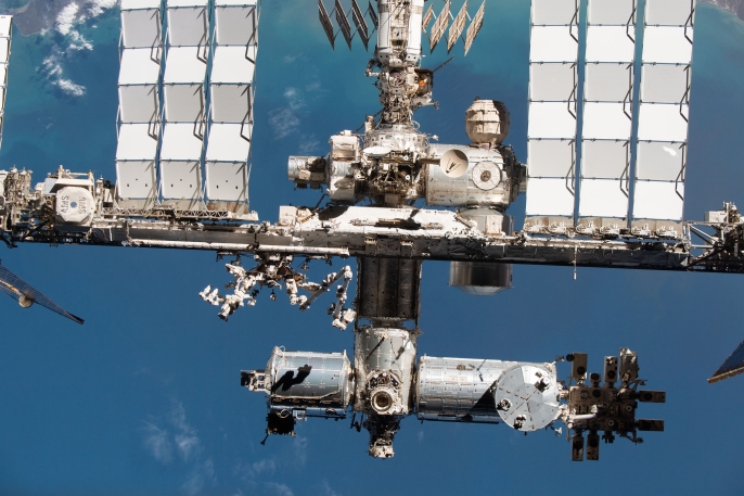 Uluslararası Uzay İstasyonu'nda panik: Yeni sızıntılar nedeniyle astronotlar SpaceX kapsülüne sığındı