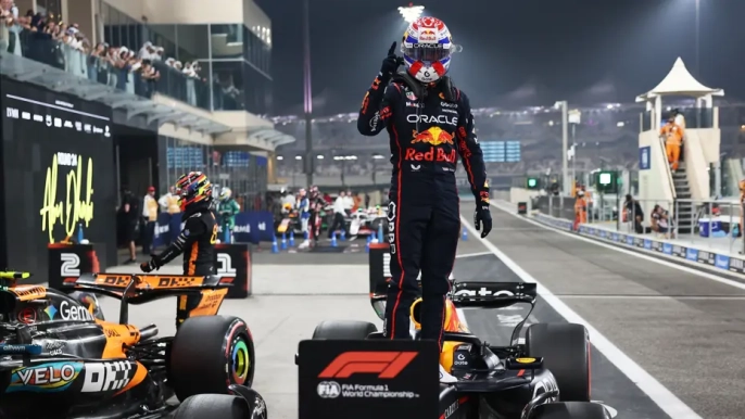 Verstappen son yarışa poleden başlıyor, şampiyonluk heyecanı tavan yaptı