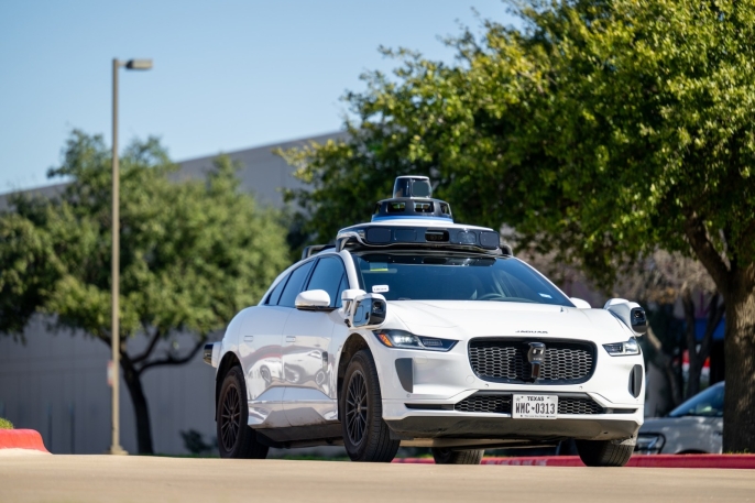 Waymo, NHTSA'nın çocuk kazası soruşturmasına belgeler sundu