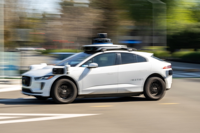 Waymo, robotaksilerini inşaat alanlarına girmemesi için geri çağırdı