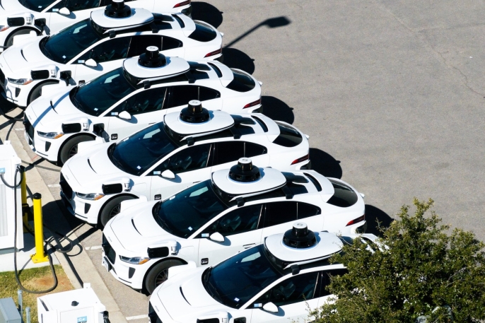 Waymo, San Antonio'daki robotaksi hizmetini yeniden başlattı