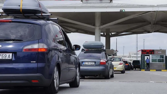 Yabancı plakalı araçlara zorunlu geçiş ücreti: Gümrükte ödeme dönemi başladı