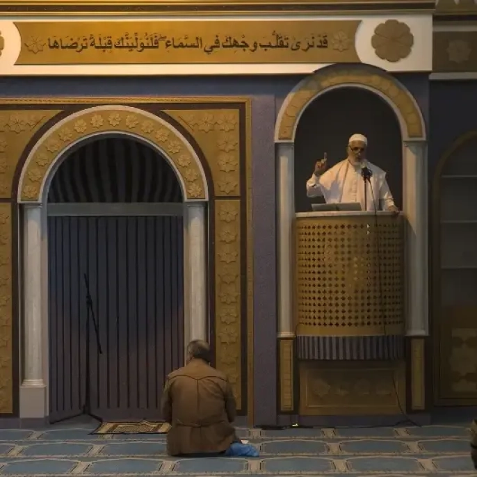 Yunanistan'dan şok karar: Atina'daki mescitler kapatılıyor, göçmenlere sınır dışı!